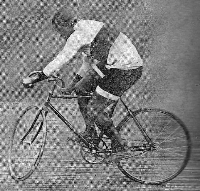 Marshall Major Taylor, ciclista estadounidense, en 1898